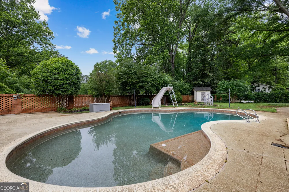 501 Pineview TER LaGrange, GA 30240