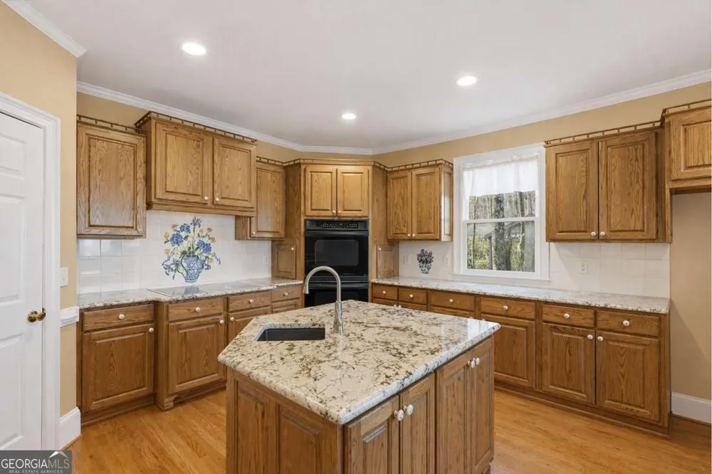 352 Sanderlin Mtn DR Big Canoe, GA 30143