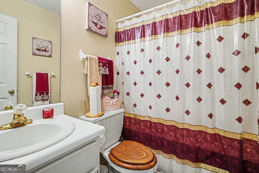 130 Bobolink DR Stockbridge, GA 30281