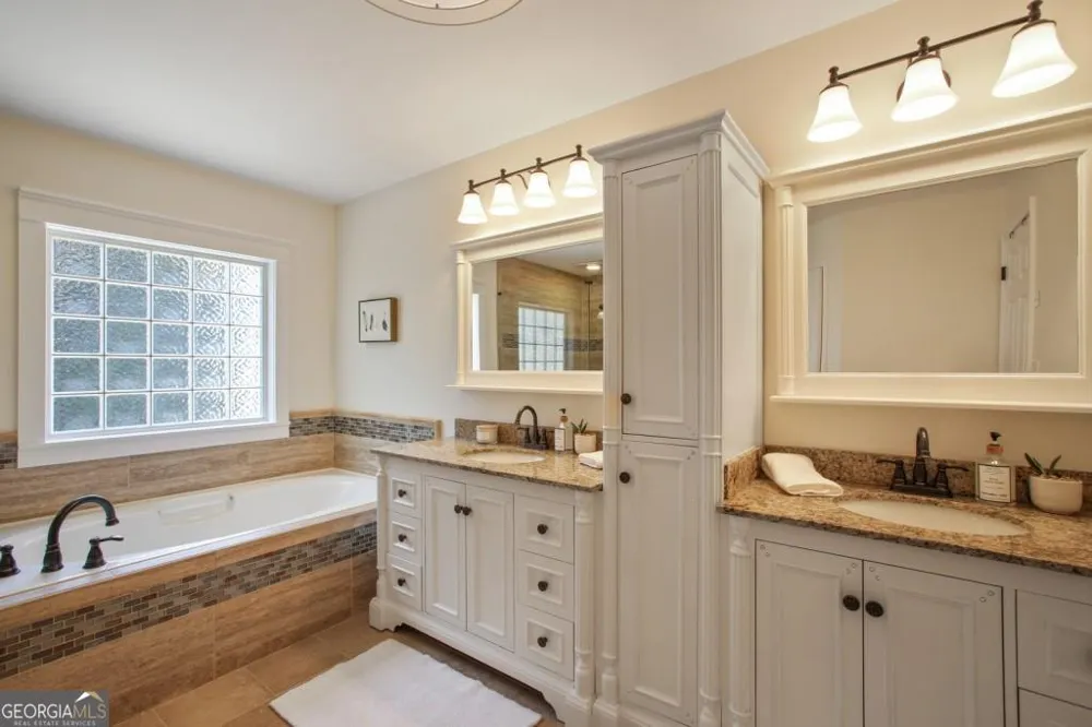 3761 Falls TRL Winston, GA 30187