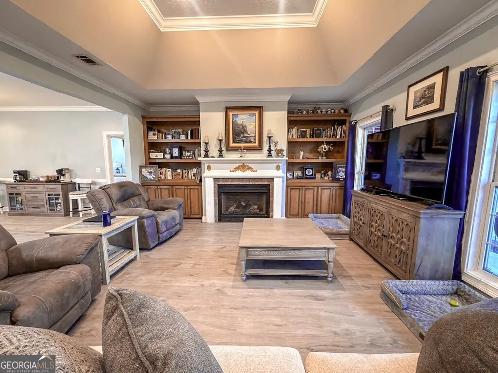 353 Alapaha River DR Alapaha, GA 31622