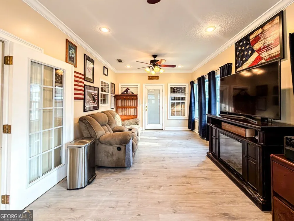 353 Alapaha River DR Alapaha, GA 31622