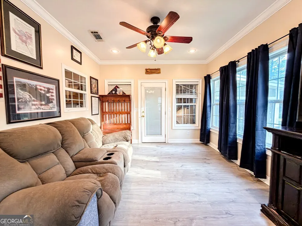 353 Alapaha River DR Alapaha, GA 31622