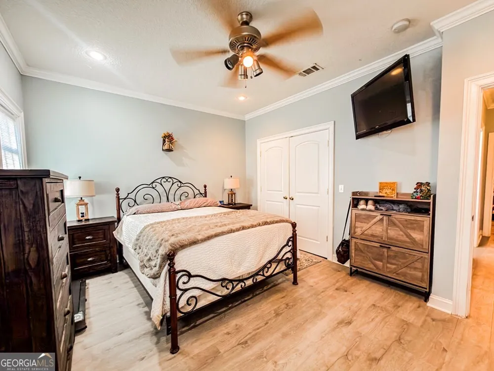 353 Alapaha River DR Alapaha, GA 31622