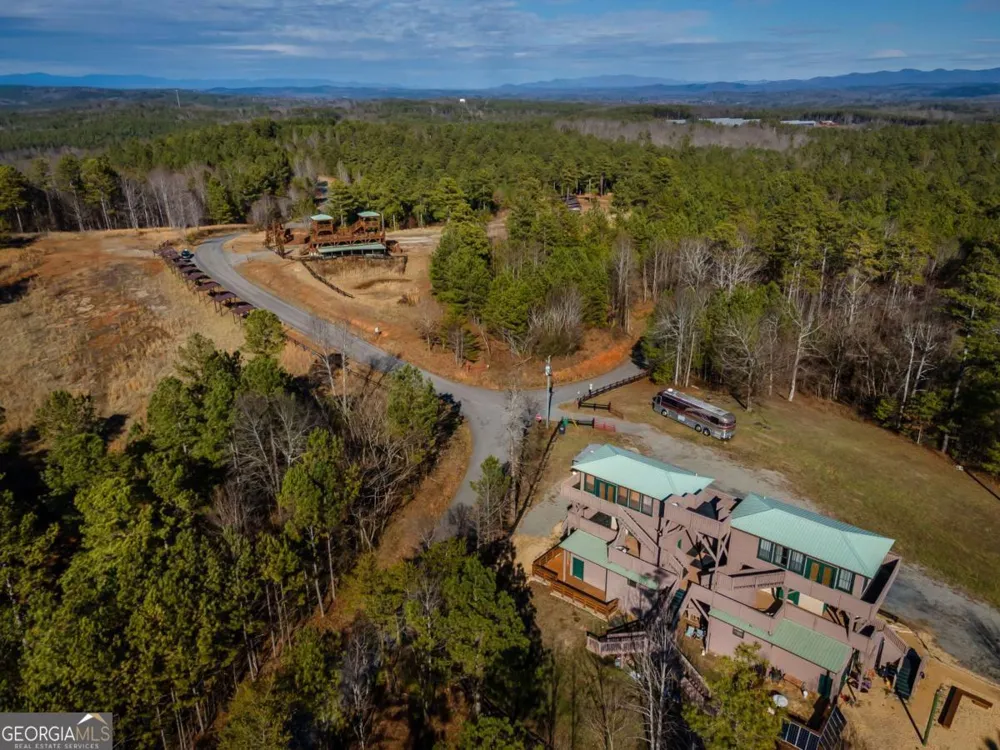 825 Young LOOP Fairmount, GA 30139