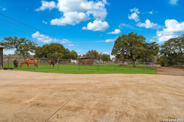 7380 Rolling Acres Trail Fair Oaks Ranch, TX 78015
