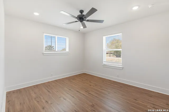 7227 CORSICANA ST Iola, TX 77861