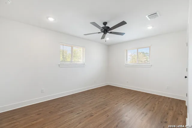7227 CORSICANA ST Iola, TX 77861