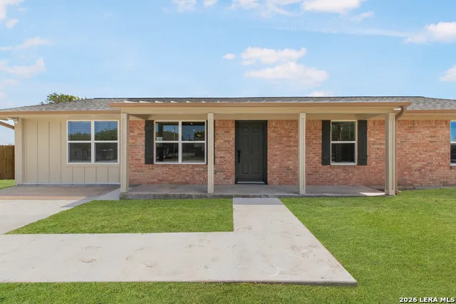 7227 CORSICANA ST Iola, TX 77861