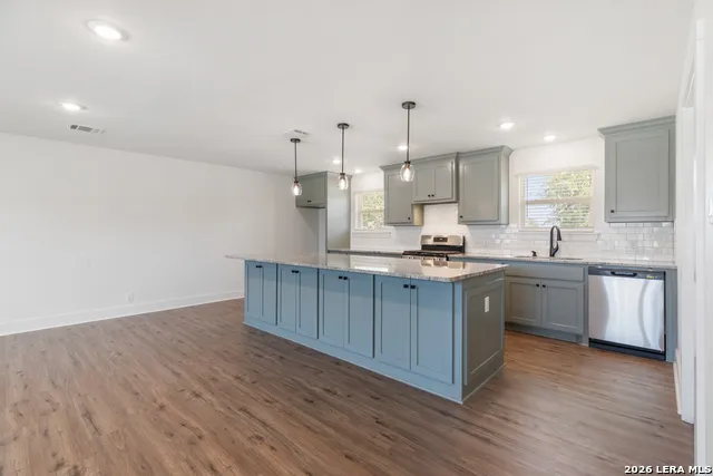 7227 CORSICANA ST Iola, TX 77861
