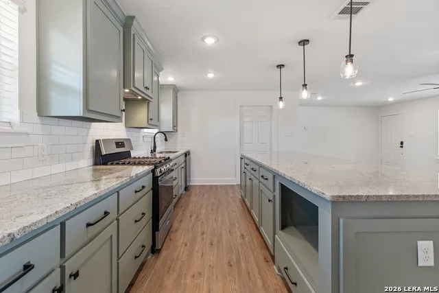 7227 CORSICANA ST Iola, TX 77861