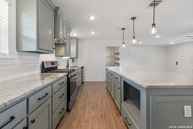 7227 CORSICANA ST Iola, TX 77861