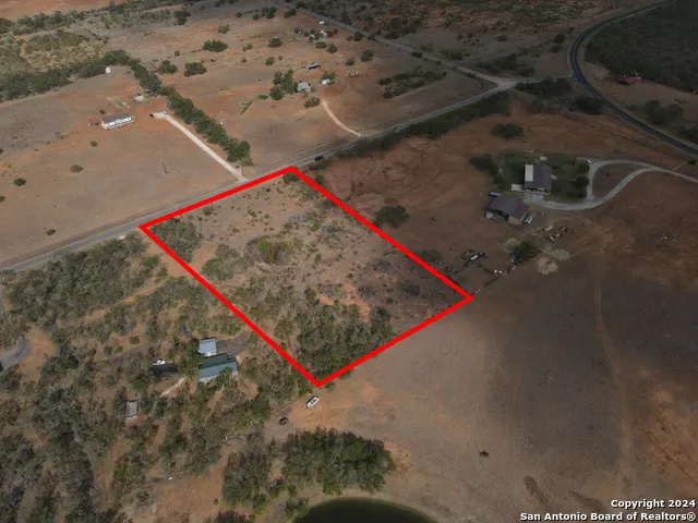 205 County Road 317 Charlotte, TX 78011