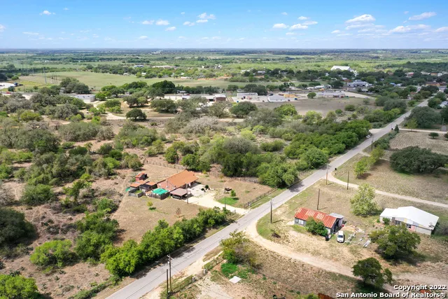 00 Rossville Rd Devine, TX 78016