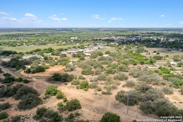 00 Rossville Rd Devine, TX 78016