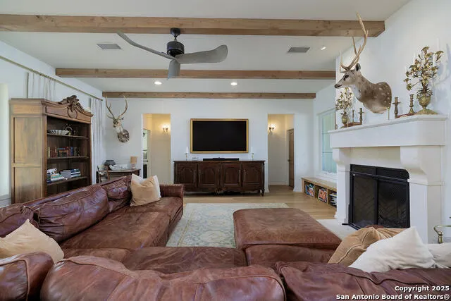 3067 Ranch Road 1888 Blanco, TX 78606