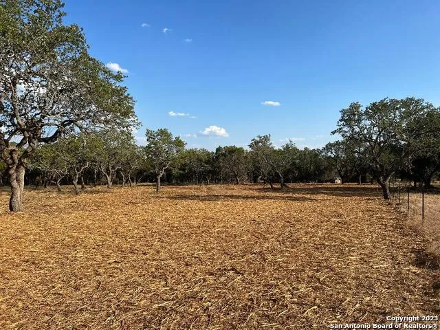 235 W Cambridge Rd Wimberley, TX 78676
