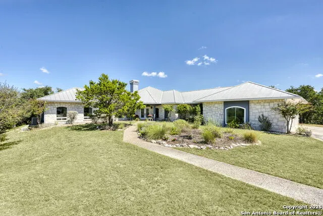 305 Spanish Pass Boerne, TX 78006