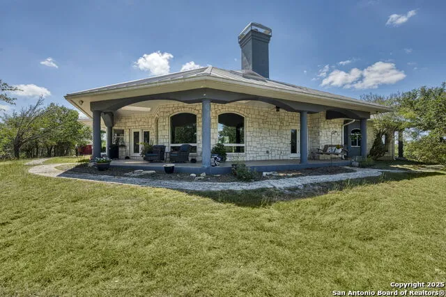 305 Spanish Pass Boerne, TX 78006