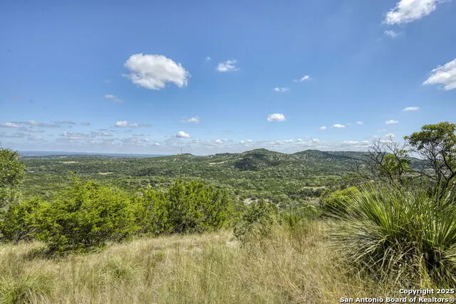 305 Spanish Pass Boerne, TX 78006