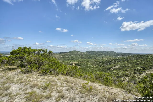 305 Spanish Pass Boerne, TX 78006