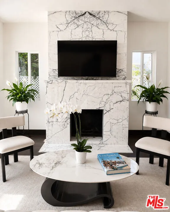 442 S Wetherly Drive Beverly Hills, CA 90211