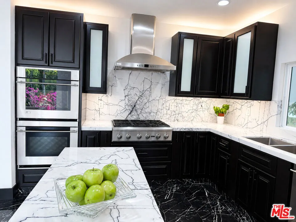 442 S Wetherly Drive Beverly Hills, CA 90211