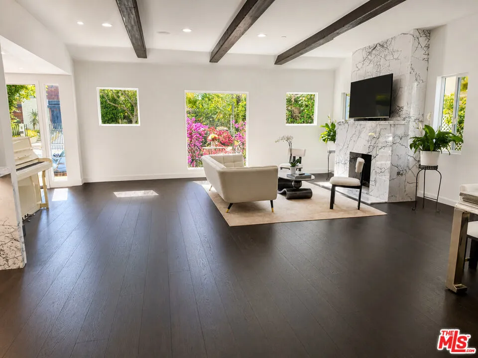 442 S Wetherly Drive Beverly Hills, CA 90211