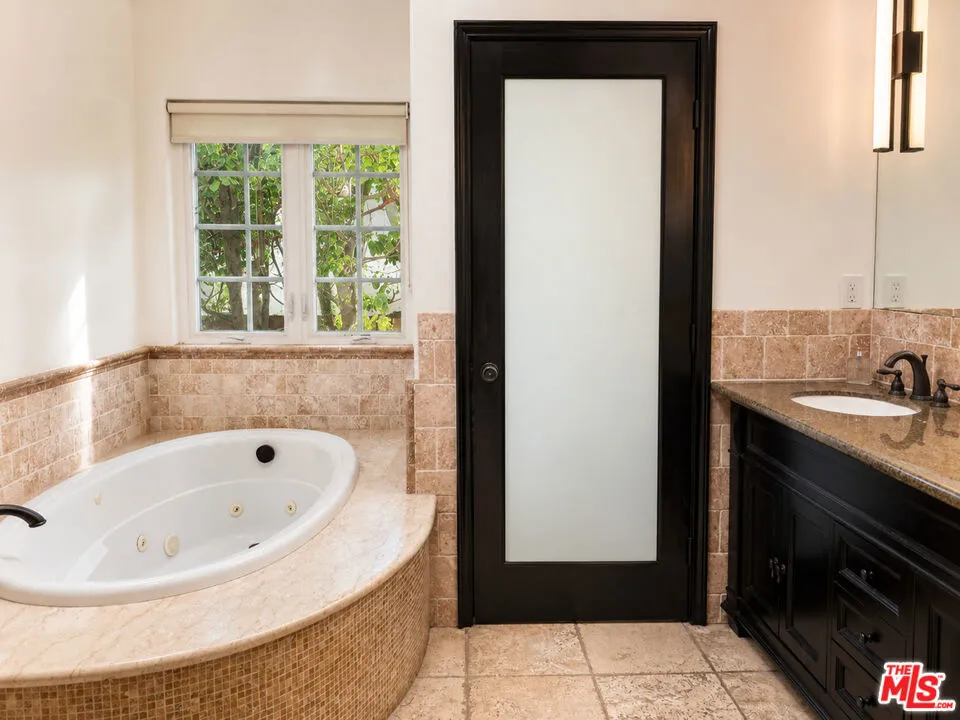 442 S Wetherly Drive Beverly Hills, CA 90211