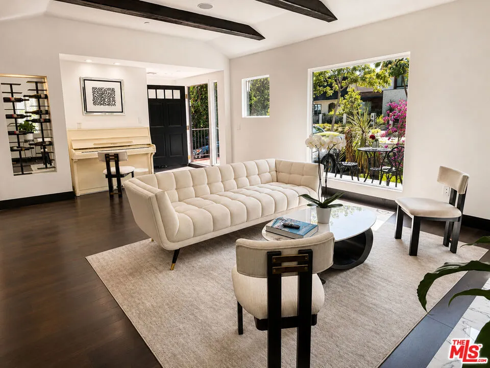 442 S Wetherly Drive Beverly Hills, CA 90211