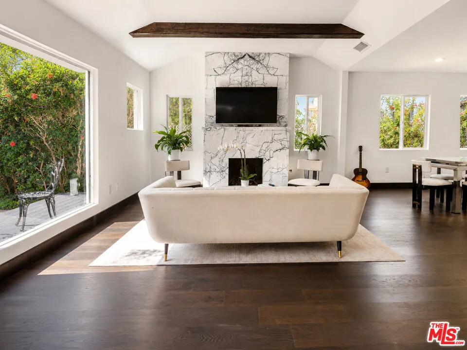 442 S Wetherly Drive Beverly Hills, CA 90211