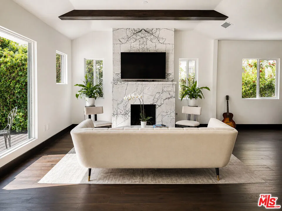 442 S Wetherly Drive Beverly Hills, CA 90211