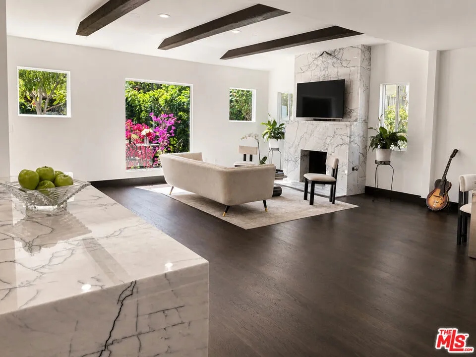 442 S Wetherly Drive Beverly Hills, CA 90211