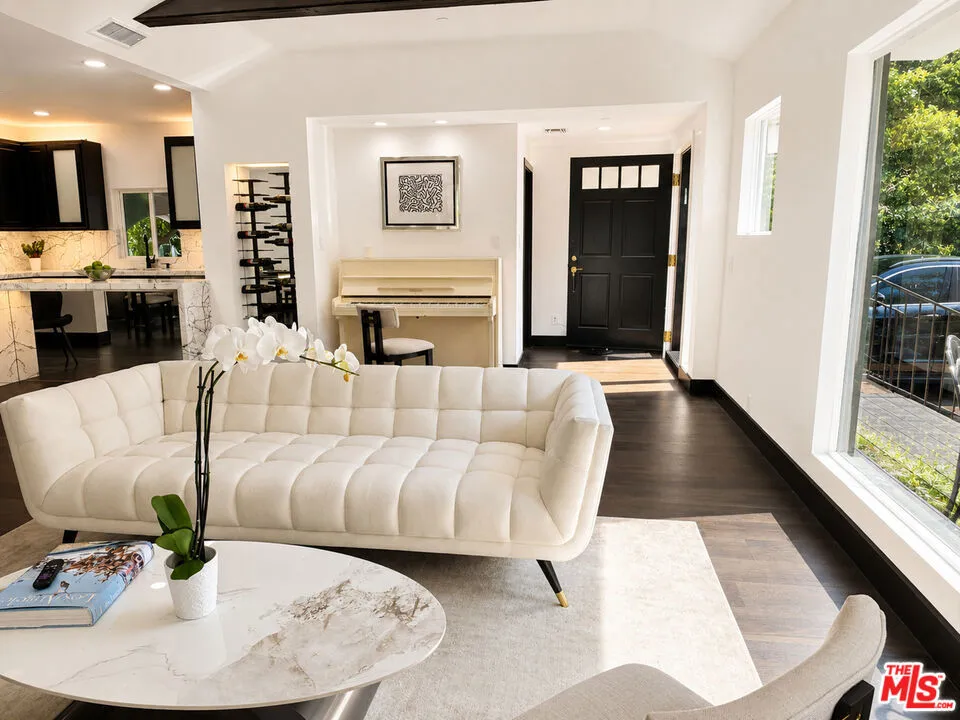 442 S Wetherly Drive Beverly Hills, CA 90211