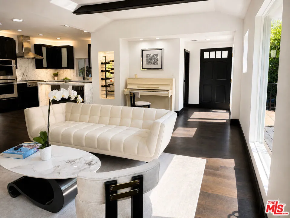 442 S Wetherly Drive Beverly Hills, CA 90211