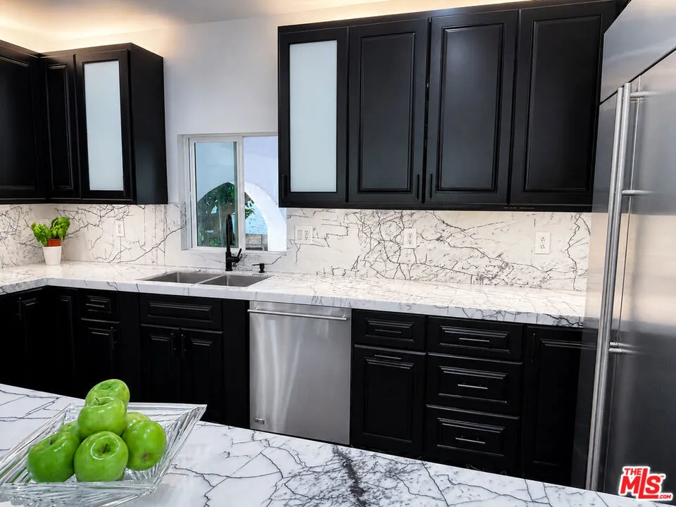 442 S Wetherly Drive Beverly Hills, CA 90211