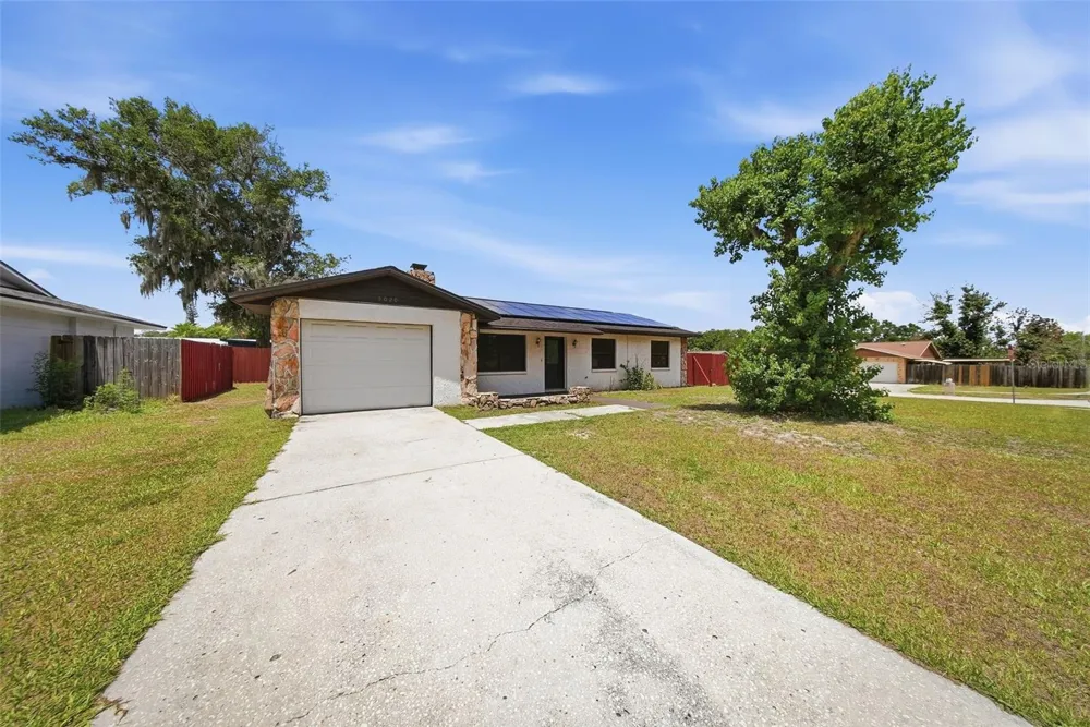 5020 PINE STREET Seffner, FL 33584