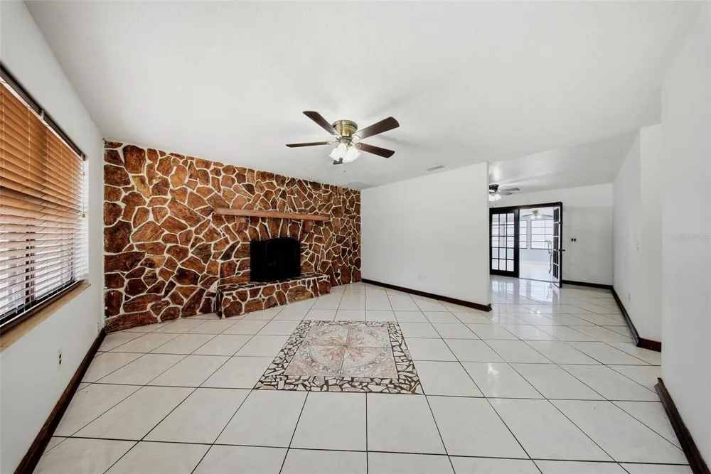 5020 PINE STREET Seffner, FL 33584