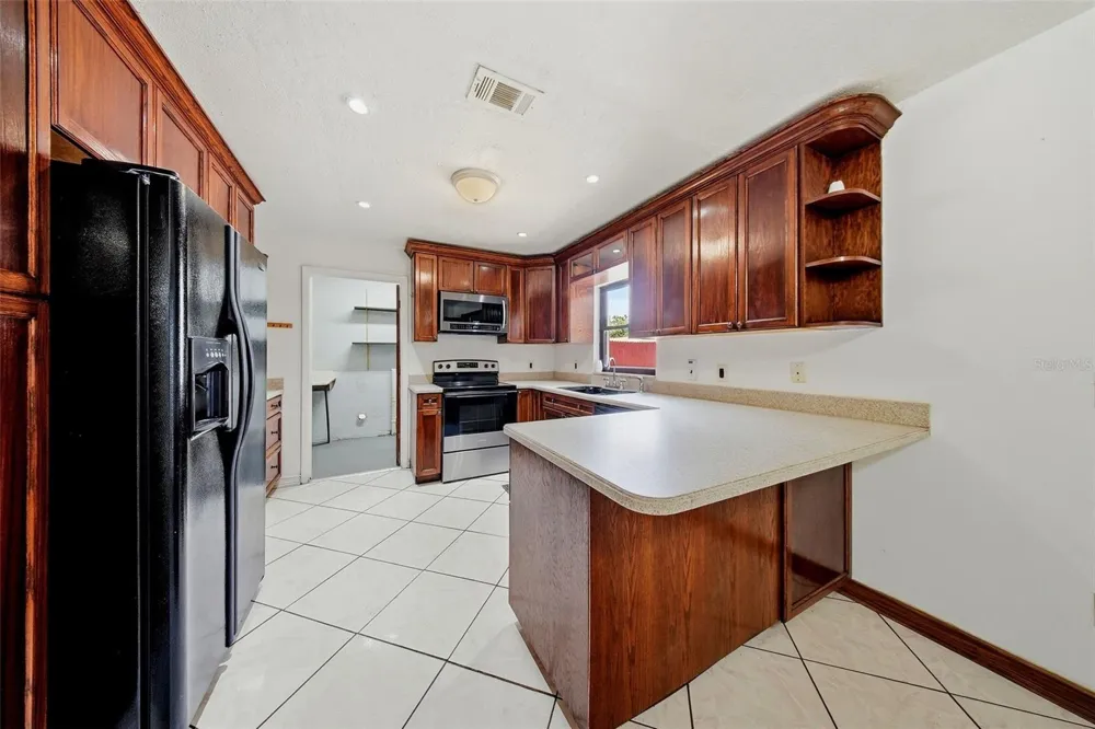 5020 PINE STREET Seffner, FL 33584