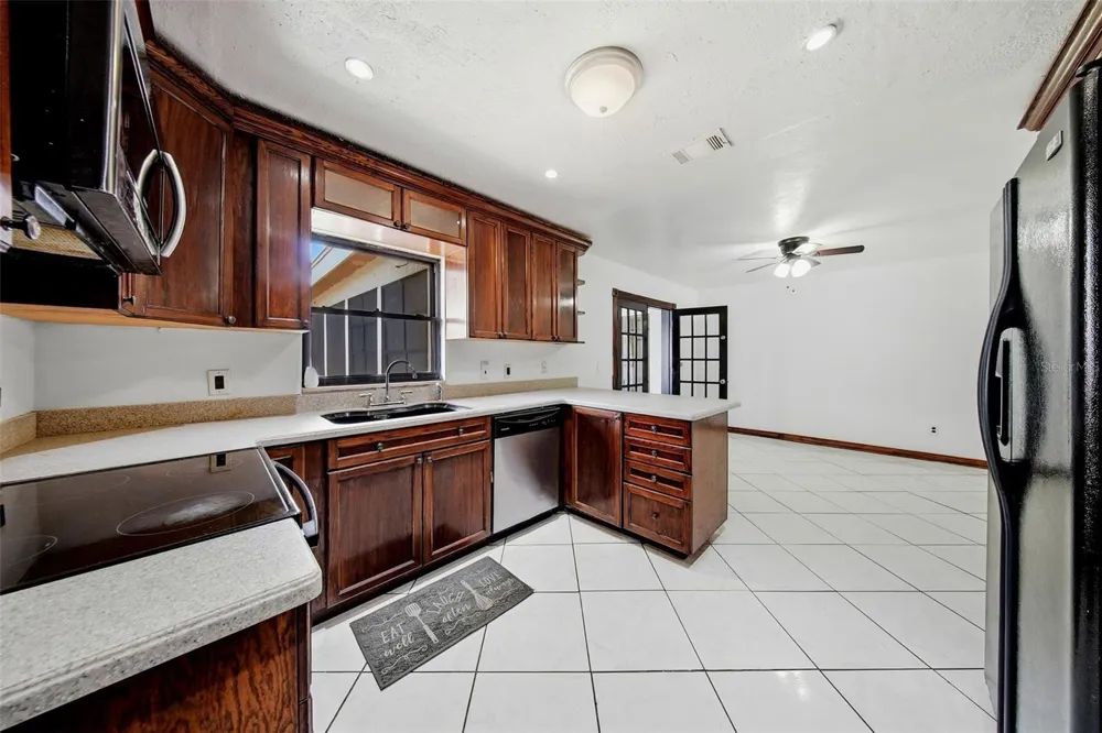 5020 PINE STREET Seffner, FL 33584
