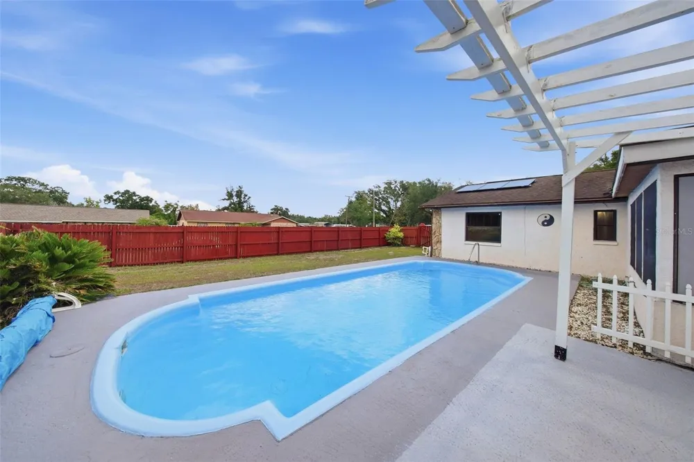 5020 PINE STREET Seffner, FL 33584
