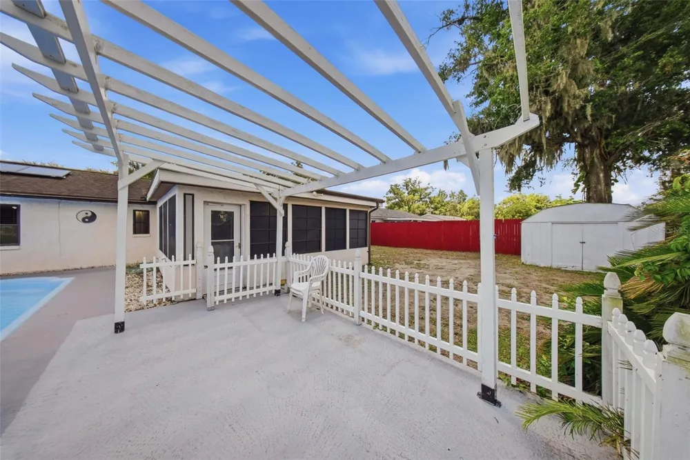 5020 PINE STREET Seffner, FL 33584