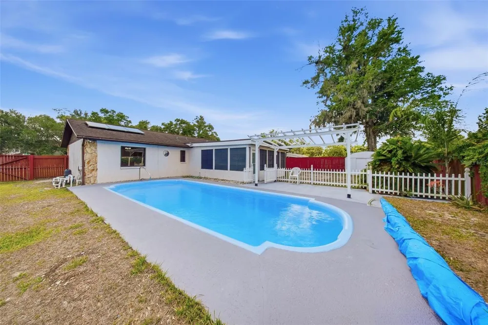 5020 PINE STREET Seffner, FL 33584