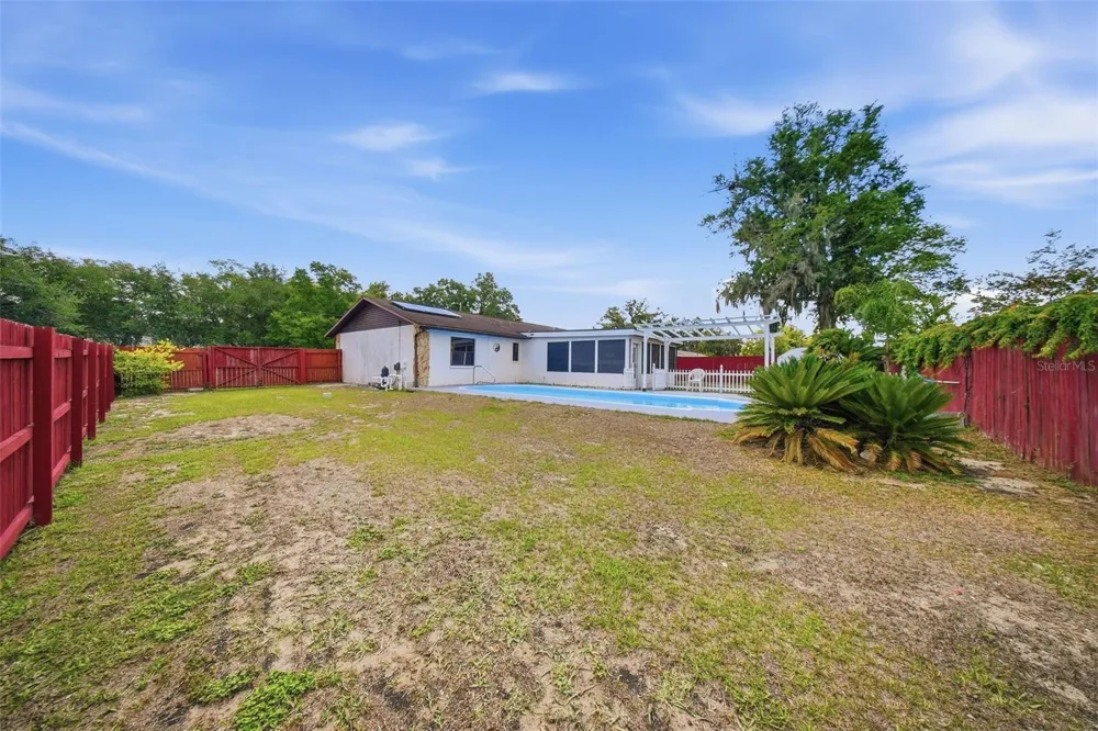 5020 PINE STREET Seffner, FL 33584