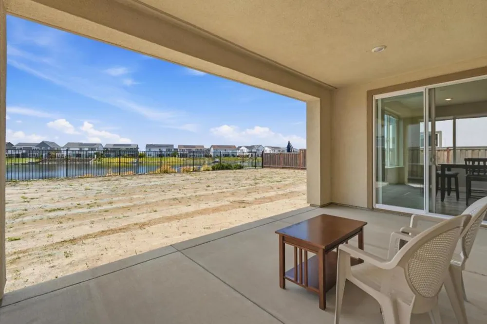 16141 Riverton Avenue Lathrop, CA 95330