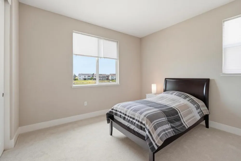 16141 Riverton Avenue Lathrop, CA 95330