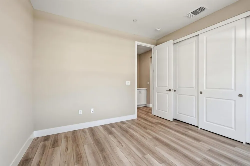 16141 Riverton Avenue Lathrop, CA 95330