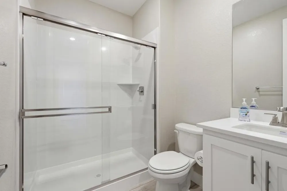 16141 Riverton Avenue Lathrop, CA 95330