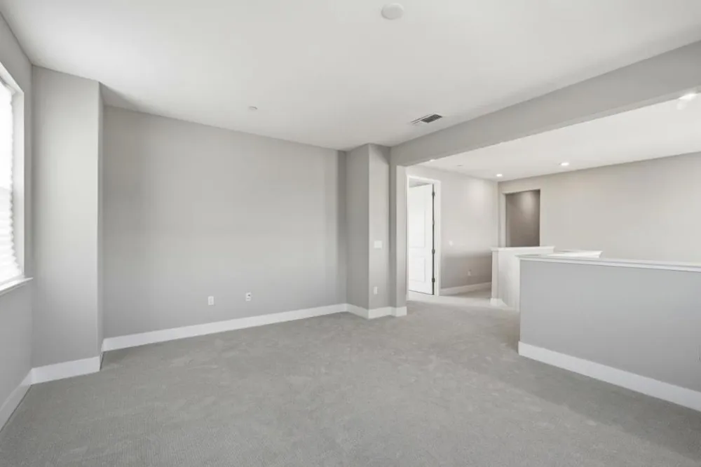 16141 Riverton Avenue Lathrop, CA 95330