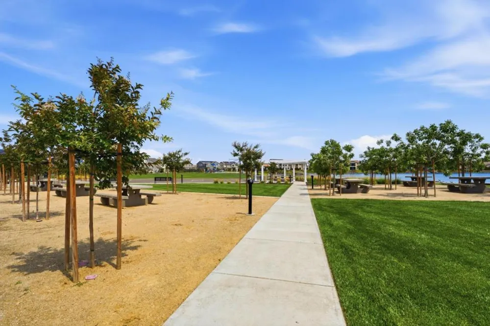 16141 Riverton Avenue Lathrop, CA 95330